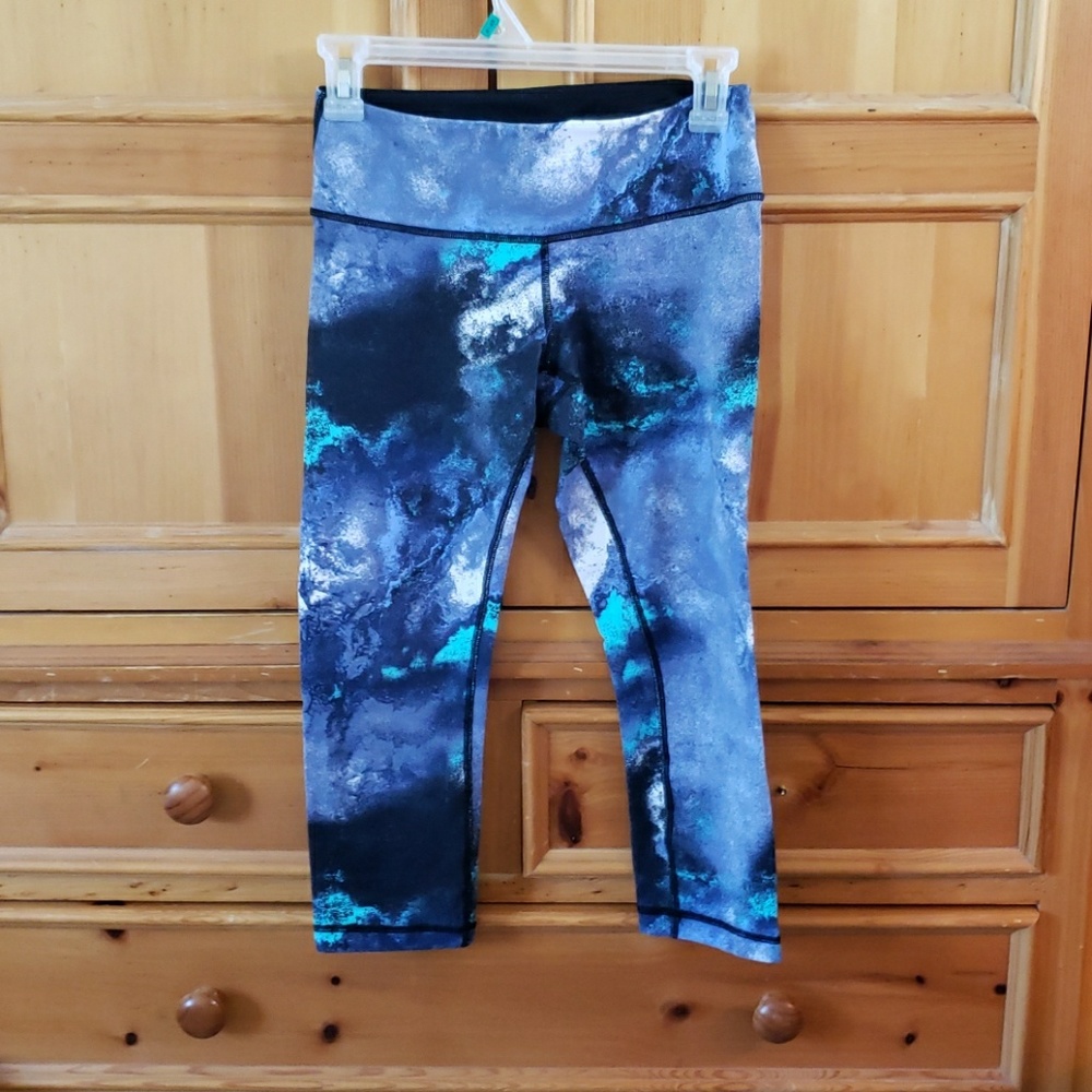 Lululemon size 4 wunder under denim